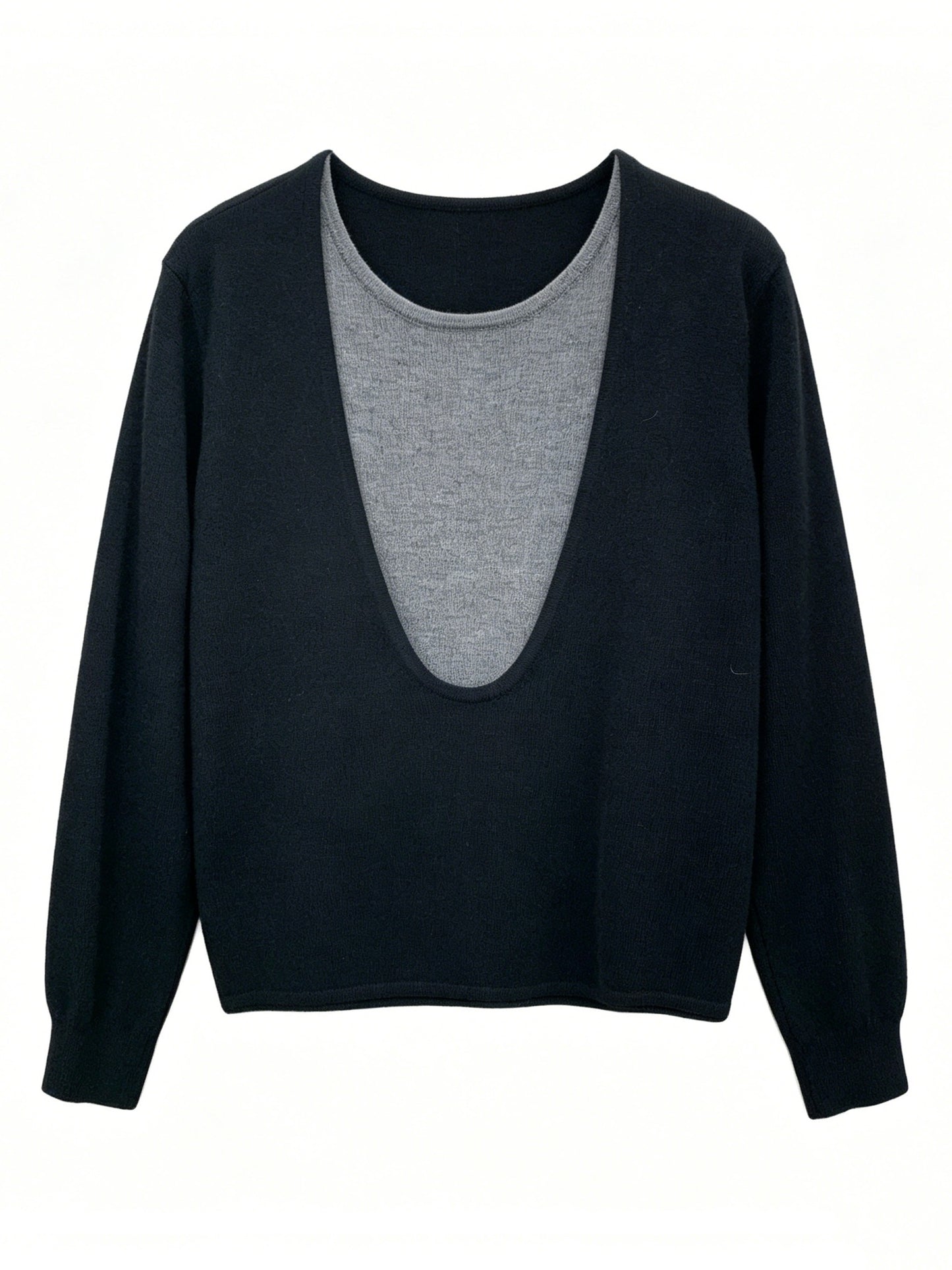 DEEP V-NECK KNIT TOP