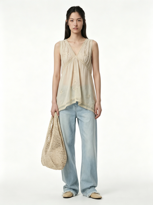 V-NECK SLEEVELESS LACE CAMISOLE