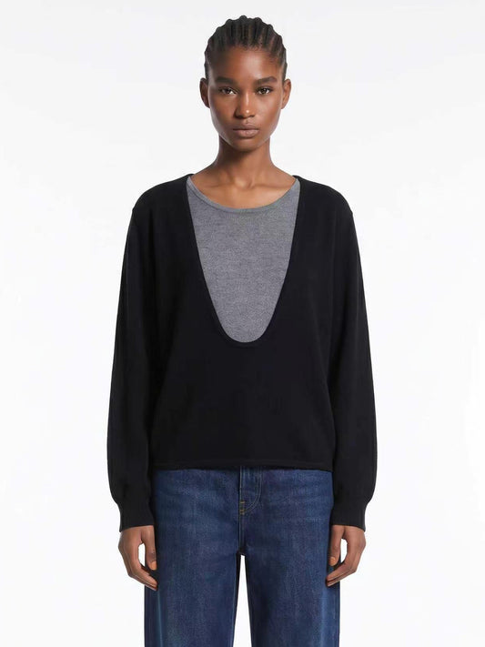 DEEP V-NECK KNIT TOP